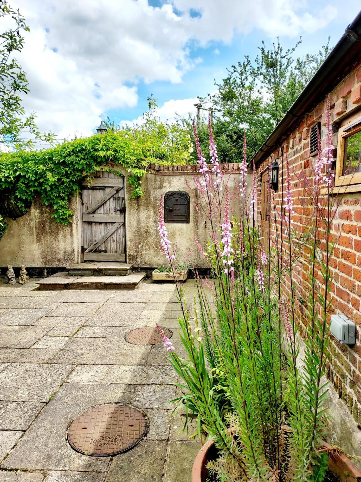 Camps Heath Barn Villa Lowestoft Exterior photo